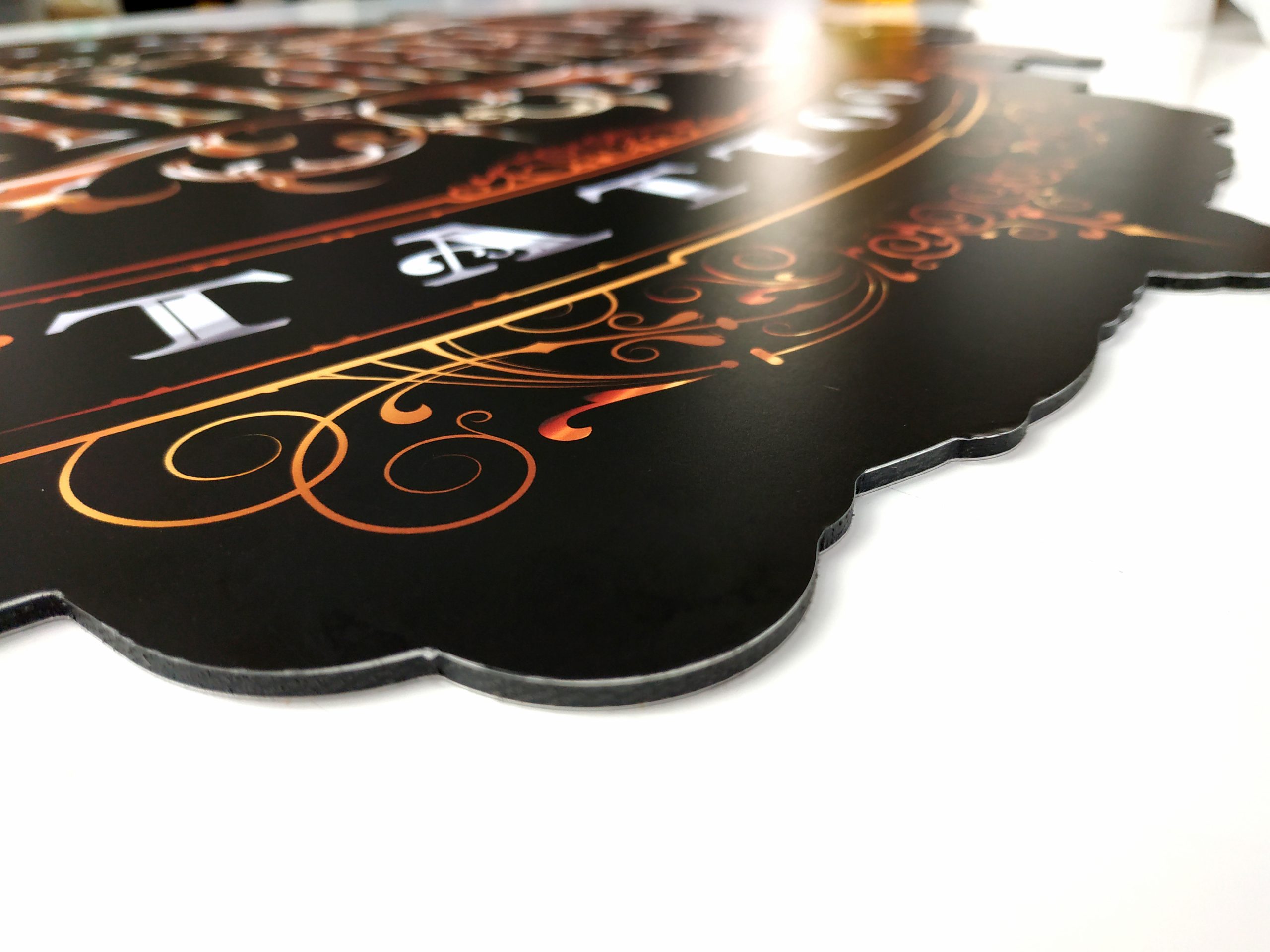 Plaque alu découpée et imprimée